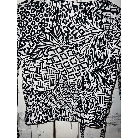 Lilly Pulitzer Wrap Top Black White Floral Retro V Neck Sz XSmall Blouse NWOT - Picture 9 of 10